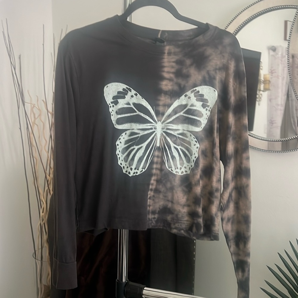 🦋 Crop lightweight thong sleeve top